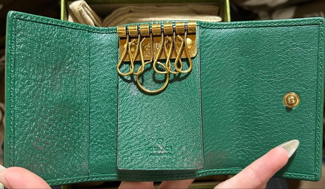 GUCCI グリーンレザーキーケース 金具付き