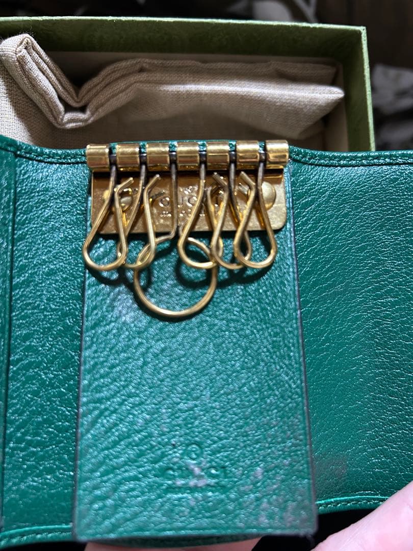GUCCI グリーンレザーキーケース 金具付き