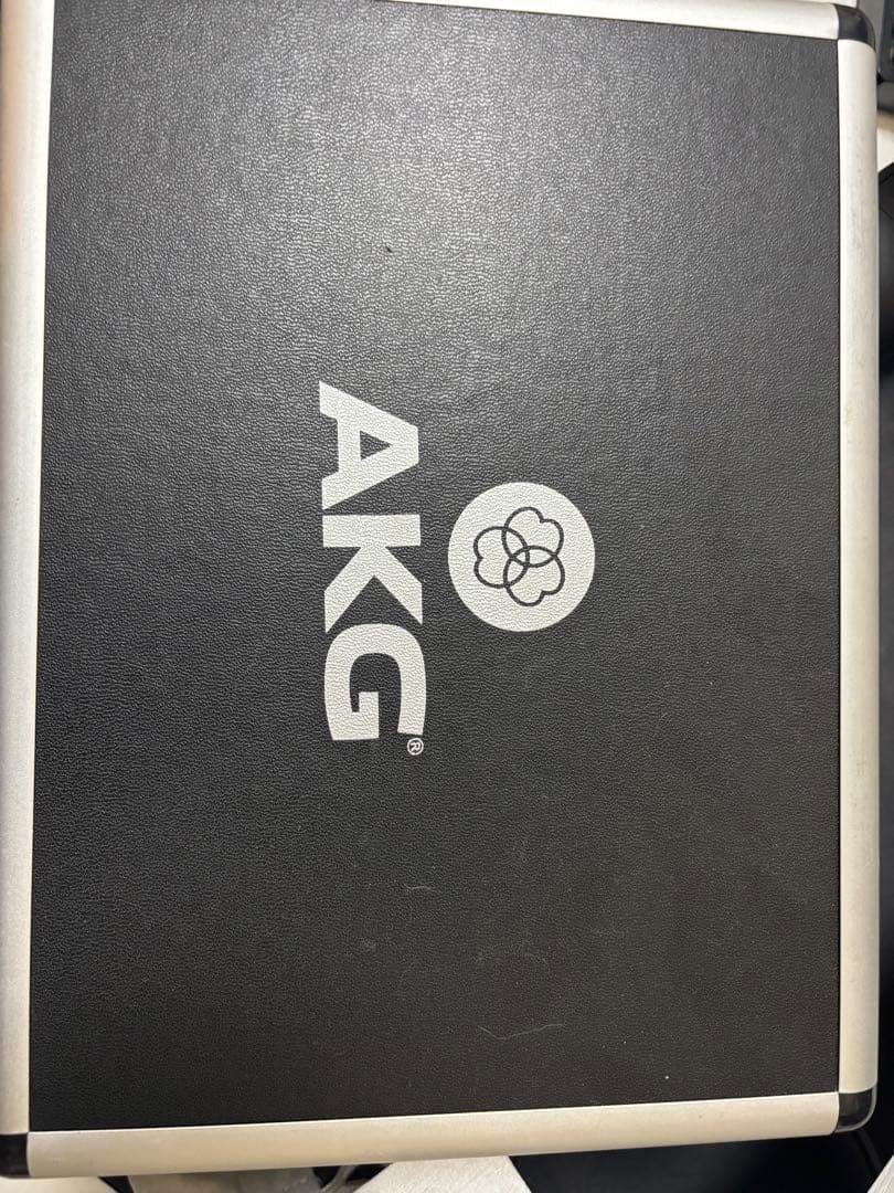 AKG C214 ショックマウント付き