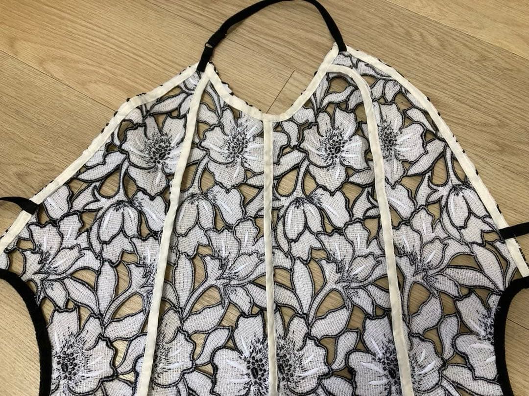 【美品】キシダミキ　KISHIDAMIKI ハーフビスチェ　フラワー