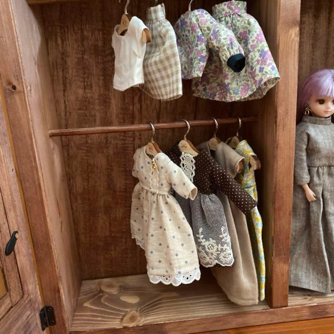 saya70de　人形用木製クローゼット　ハンドメイド　ブライスリカちゃん