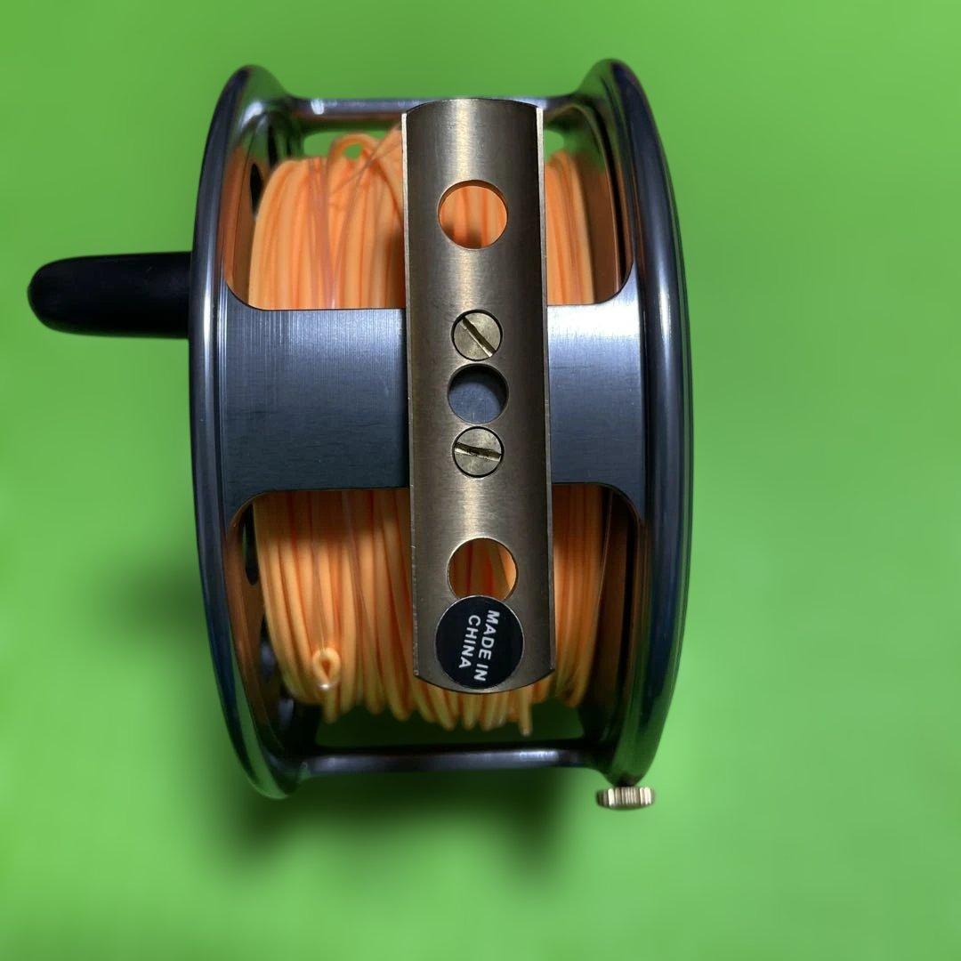 Classic Salmon フライリール