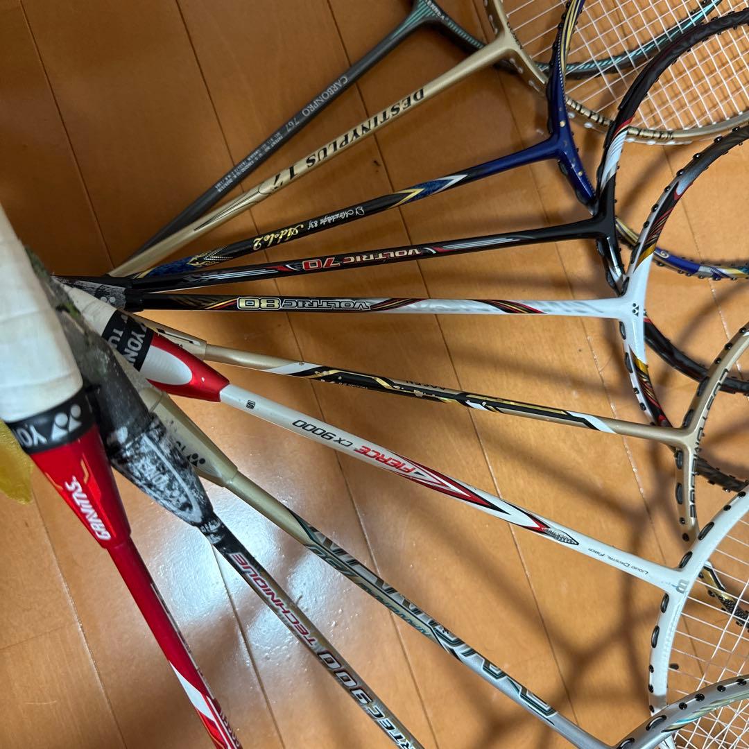 25万円相当のバドミントンラケット10本セット