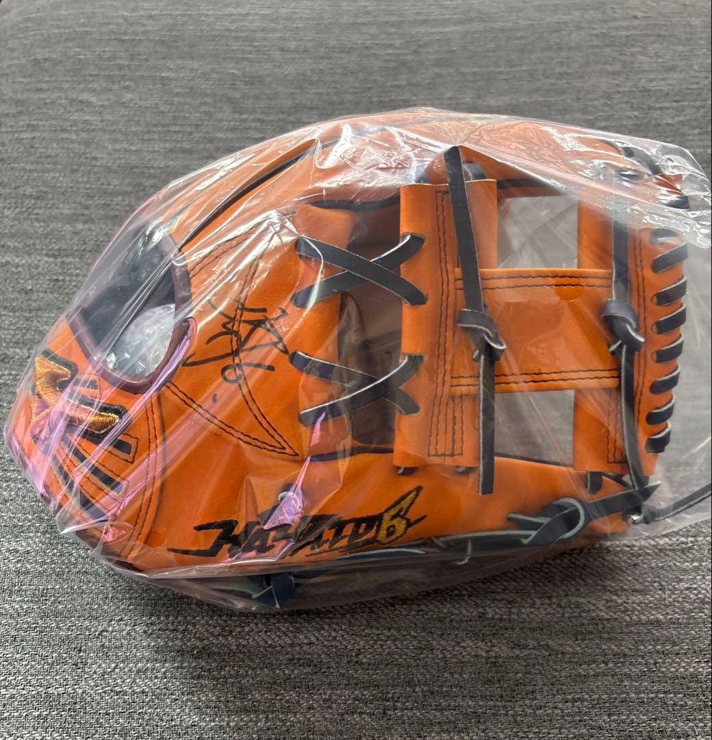 読売ジャイアンツ 坂本勇人選手実使用モデル 直筆サイン入りグローブ