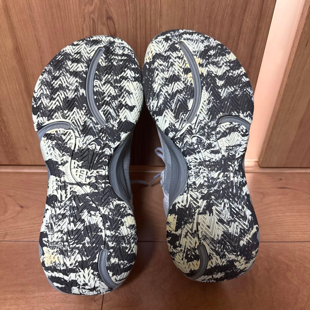 ナイキ（NIKE)（メンズバスケットシューズ バッシュ ヤニス イモ—タリティ2