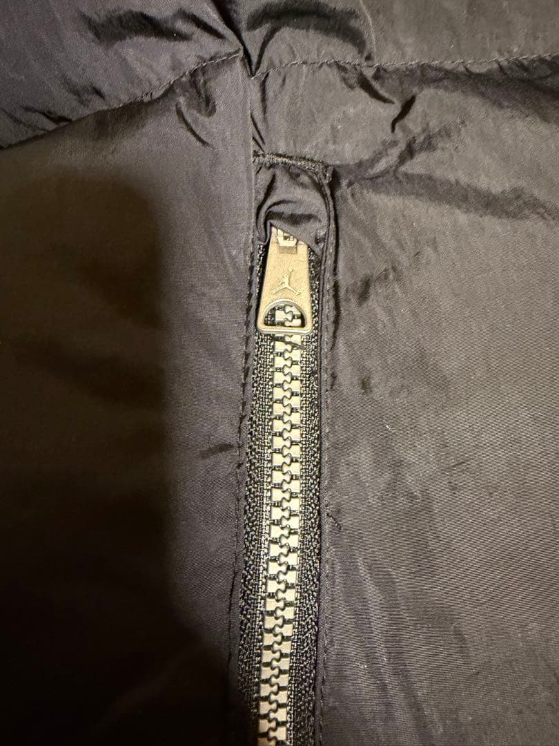 新品！ Jordan ブラック 中綿ベスト