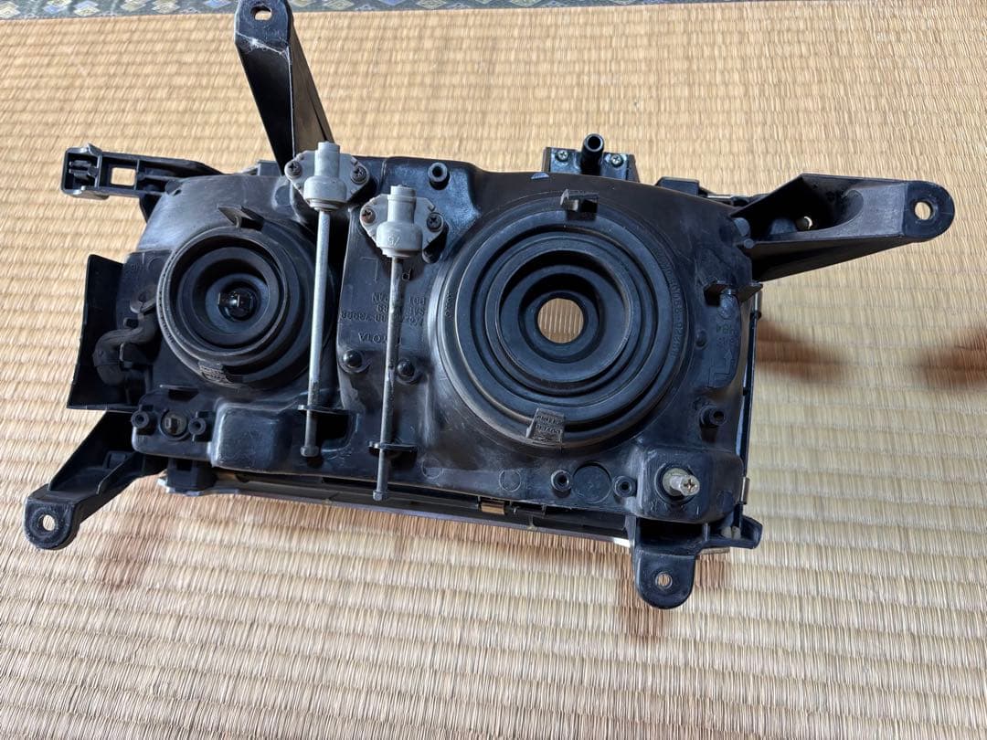 ランクル80ヘッドライト 2個セット ランドクルーザー80 後期型純正品