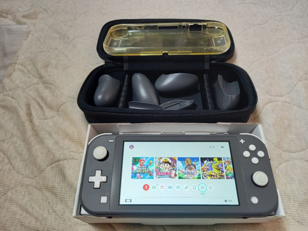 スイッチライト　グレー 本体　充電器　シリコンカバー　ハードケース　箱