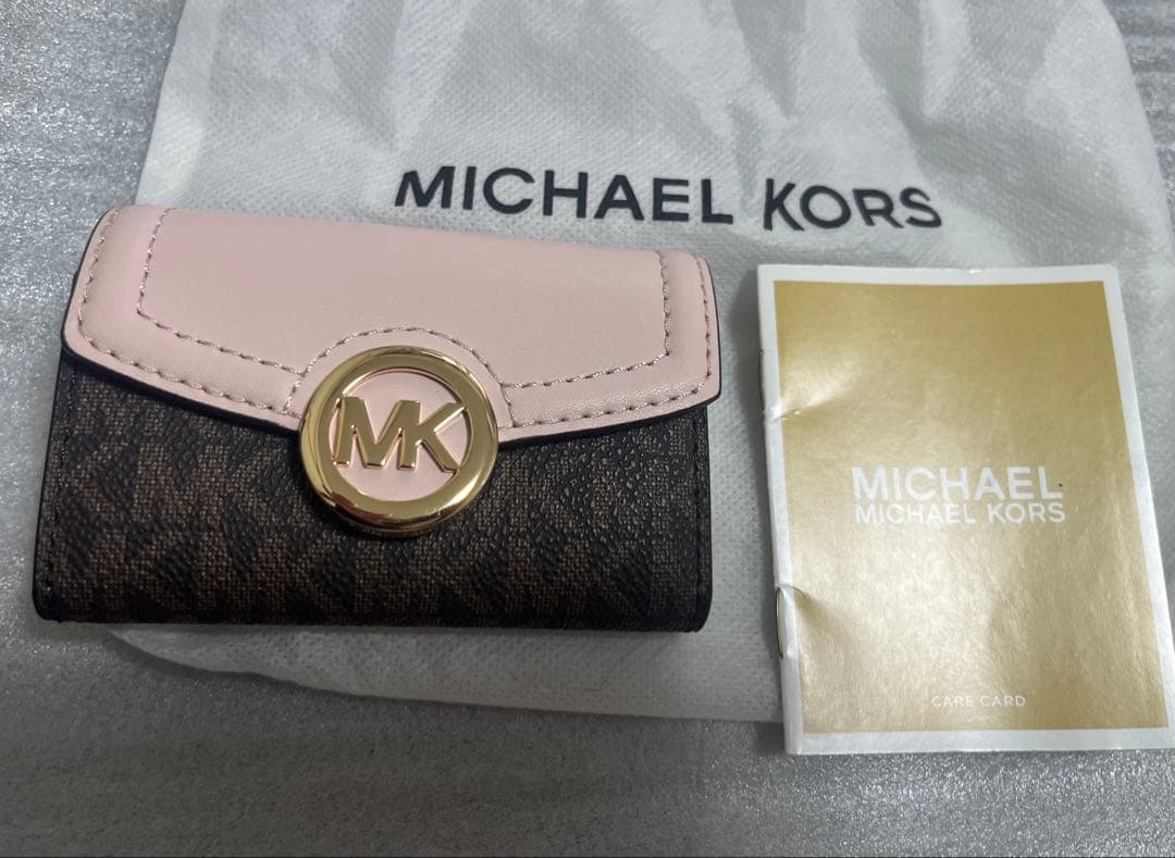 【新品】マイケルコース MICHAEL KORS バイカラーデザインキーケース