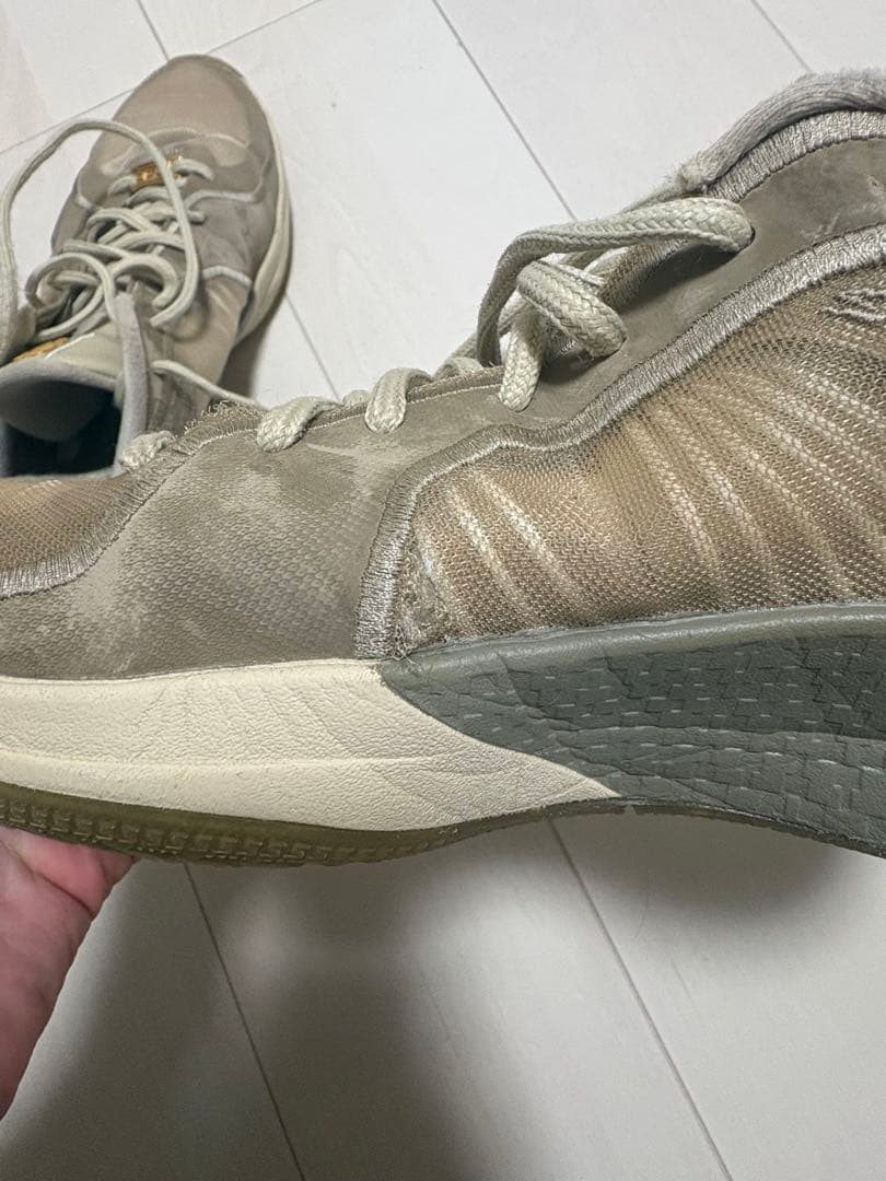 NIKE サブリナ2 ストロングアザーゴールド
