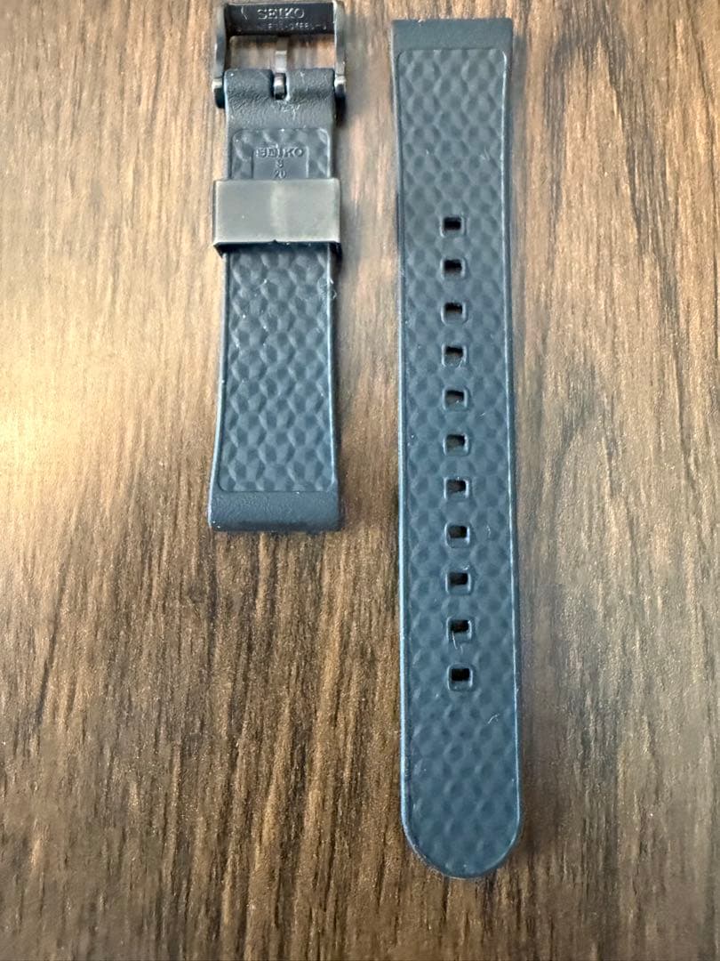 【レア:希少】SEIKO ブラック仕様ラバーベルト　20mm