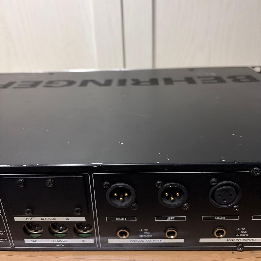 整備済み　ベリンガー　デジタルグラフィックイコライザー　DSP8024