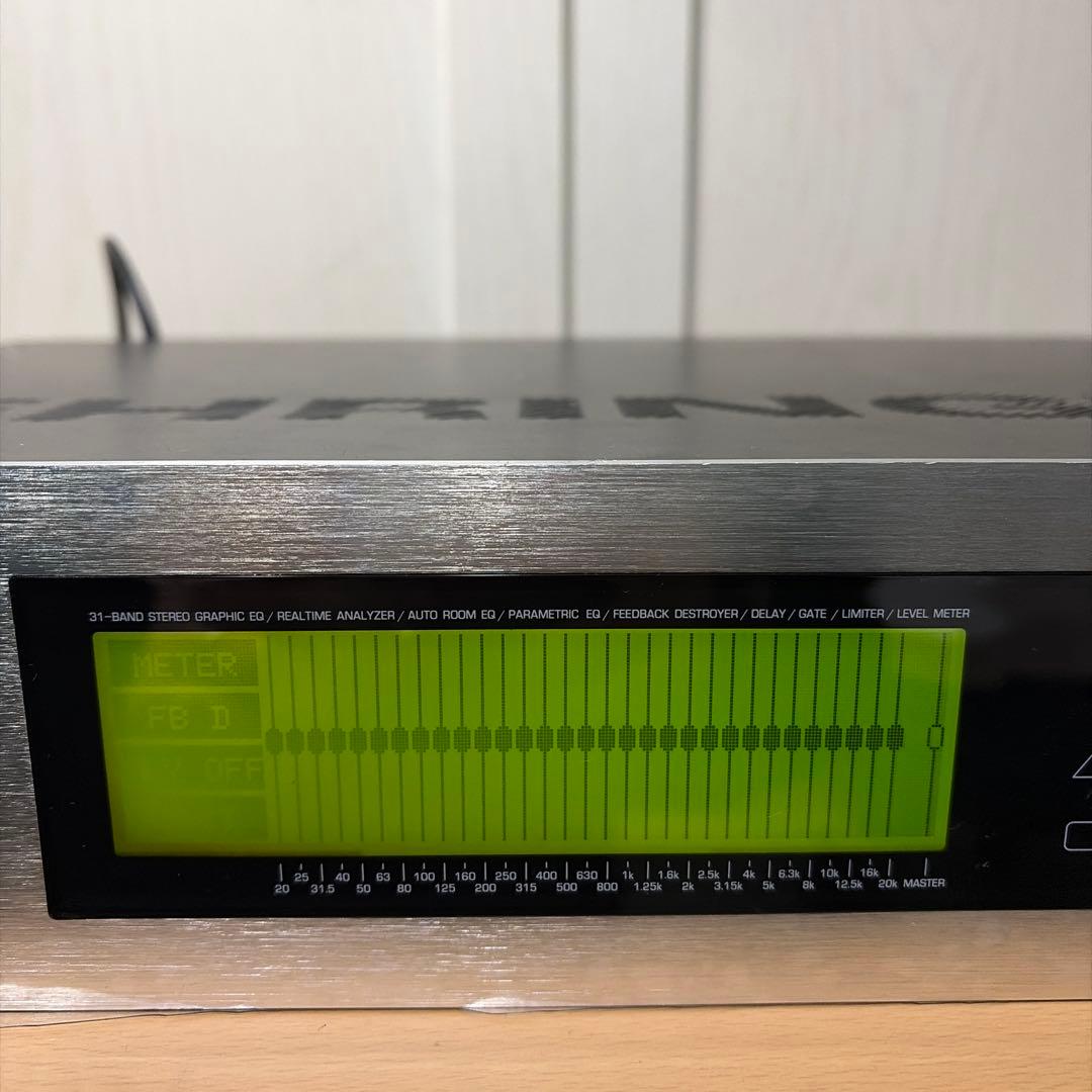 整備済み　ベリンガー　デジタルグラフィックイコライザー　DSP8024