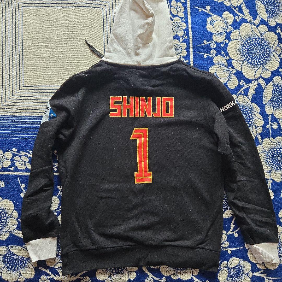 FIGHTERS SHINJO フーディー Lサイズ