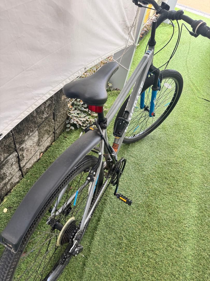 クロスバイク 27.5インチ シマノ21段変速 Ｖブレーキ バイク 通勤 通学