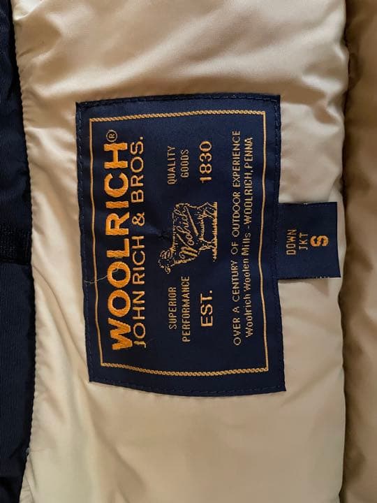 woolrich Aleutian vest （ダウンジャケット）