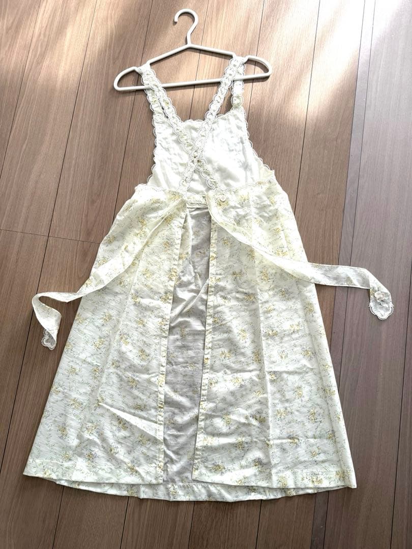 【新品タグ付き】AKIAKANE アキアカネ 花柄エプロン