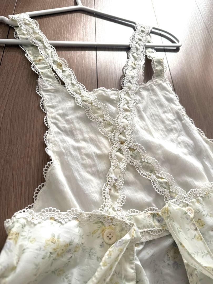 【新品タグ付き】AKIAKANE アキアカネ 花柄エプロン