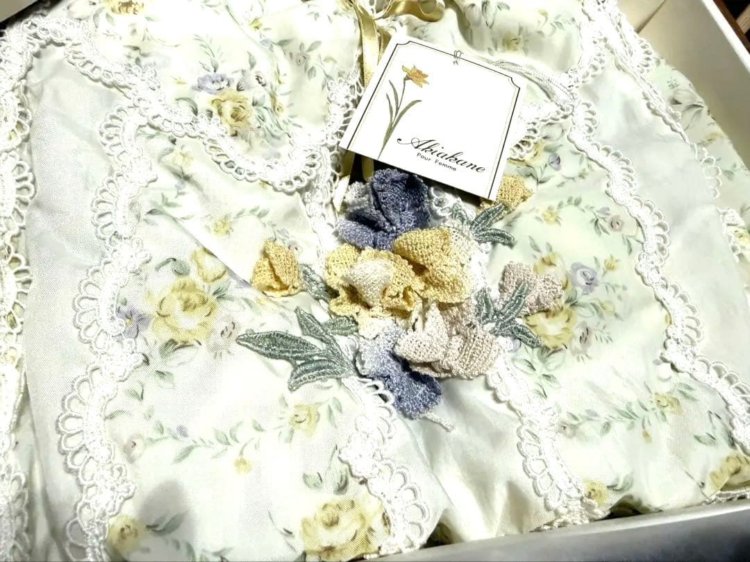 【新品タグ付き】AKIAKANE アキアカネ 花柄エプロン