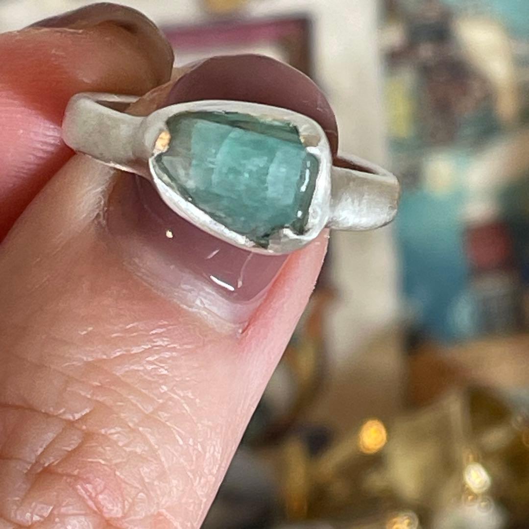 ハンドメイド　シルバー925 シルバーリング パライバトルマリン原石