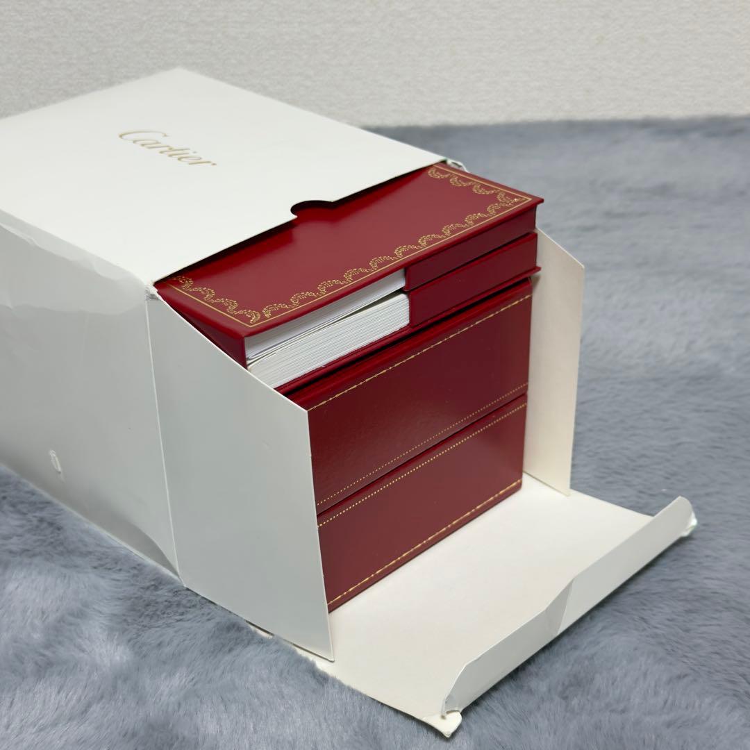 【美品】Cartier 腕時計ケース　ウォッチ空箱　純正　赤 付属品付き