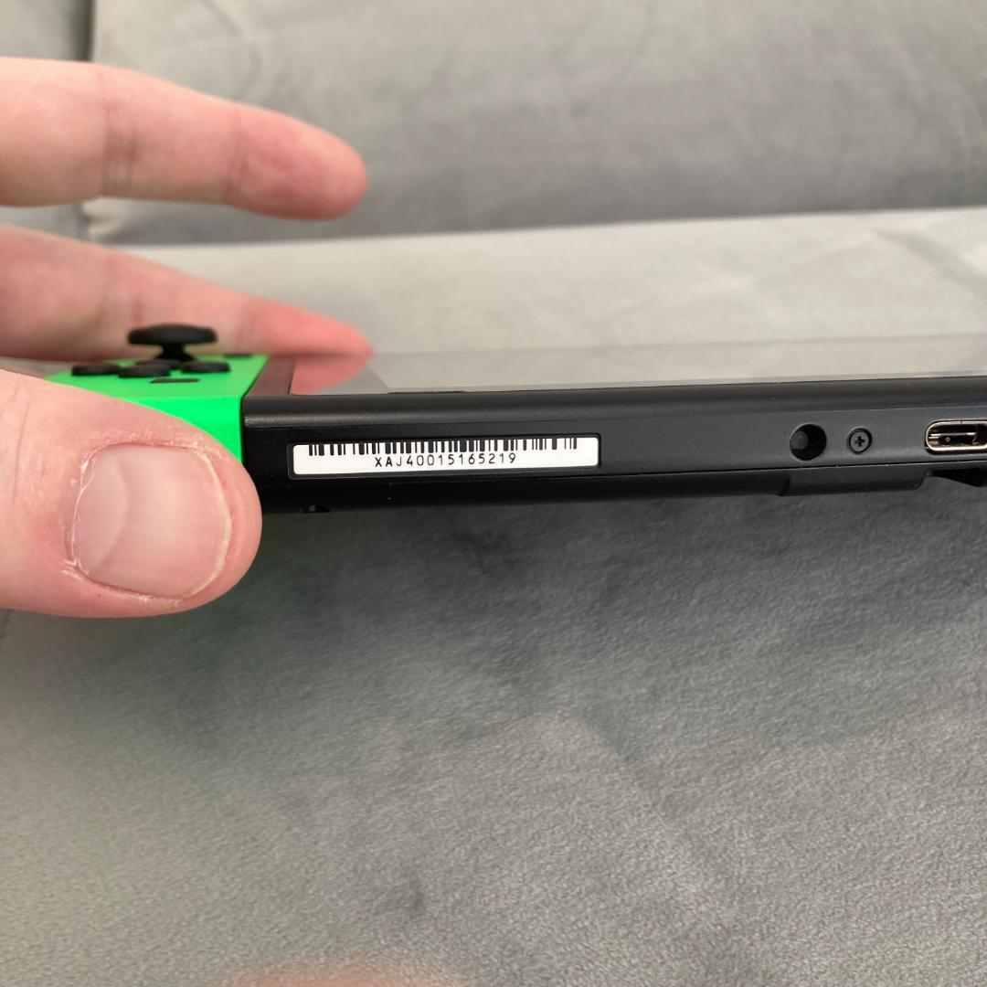 【完品】Nintendo Switch ネオングリーン・ネオンピンク
