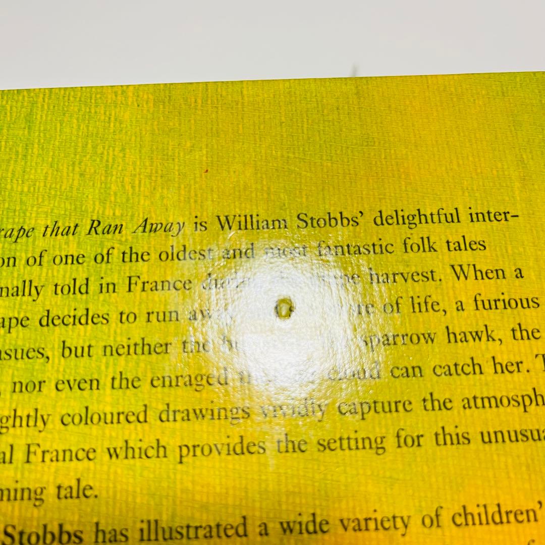 洋書The Grape that Ran away WILLIAM STOBBS