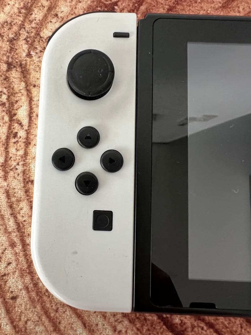 Nintendo Switch ニンテンドースイッチ本体ホワイト/グリーン箱無し