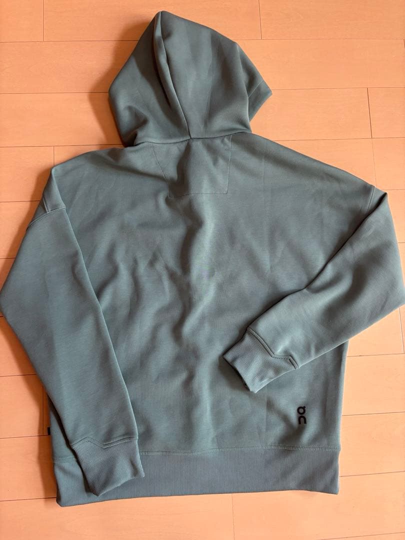 On zip hoodie スウェットパーカー　レディースS