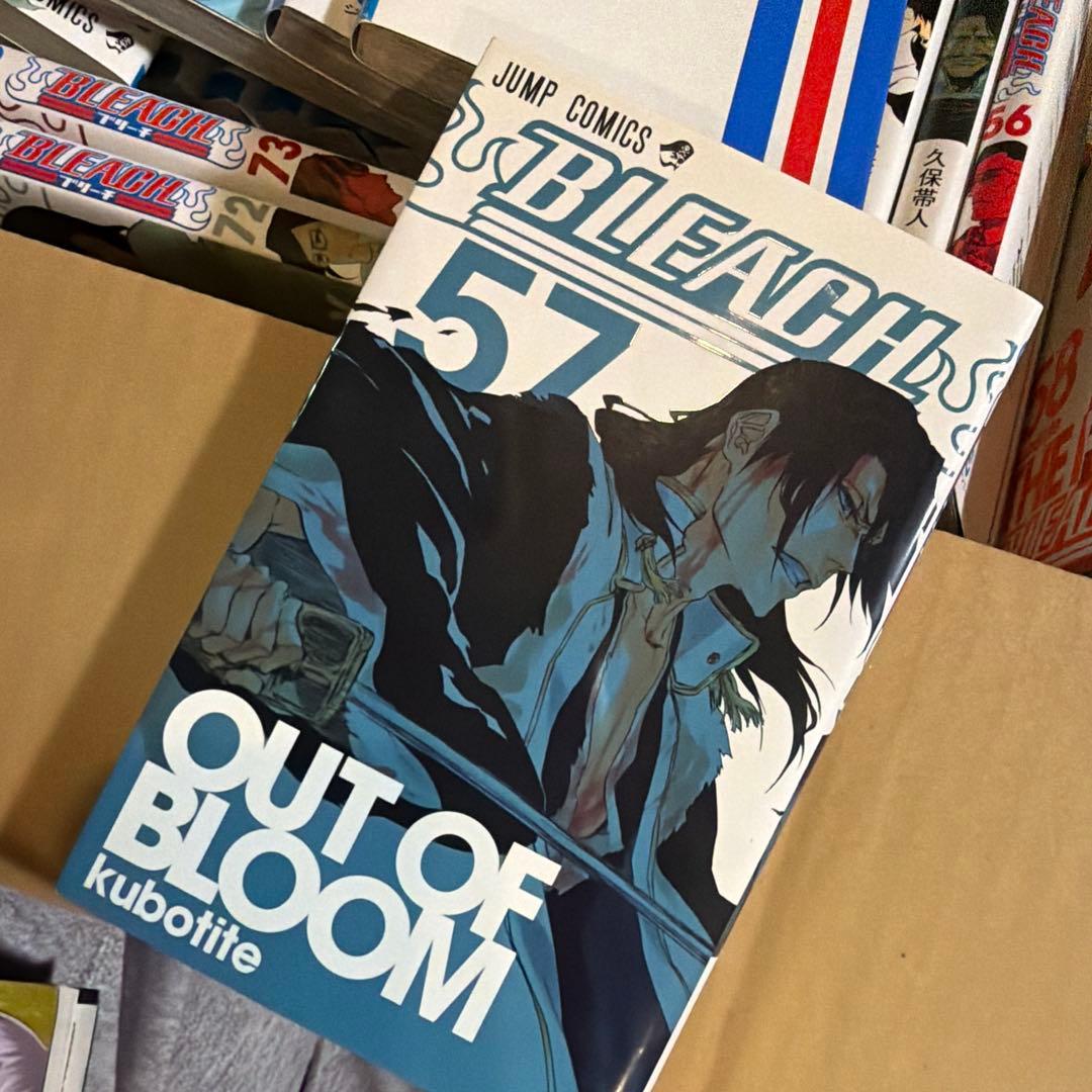 【BLEACH 全巻＋劇場版 2冊 まとめ売り】