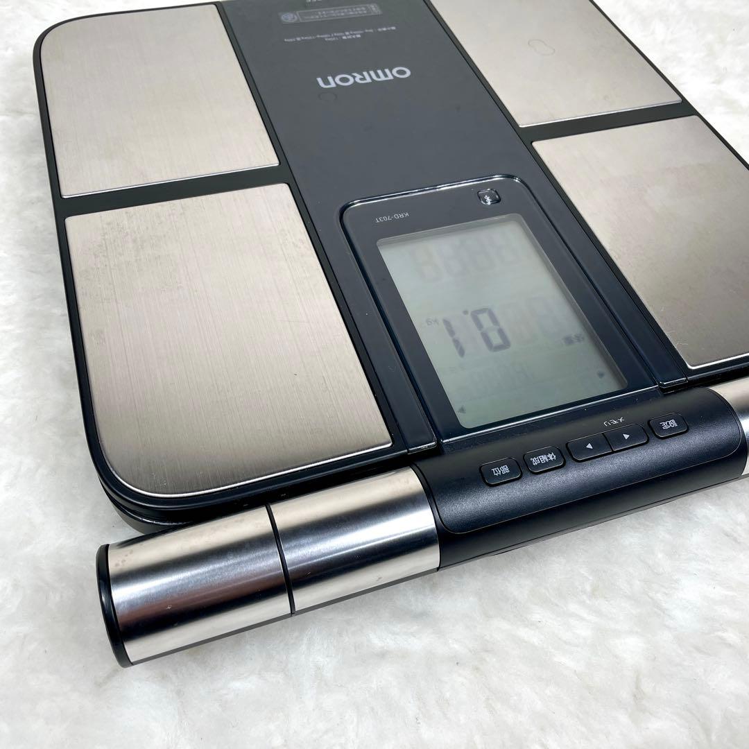 【良品✨】オムロン 体重体組成計 カラダスキャン ブラック KRD-703T
