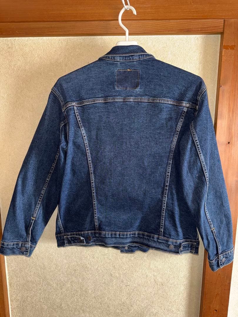 LEVI’S TRUCKER JACKET