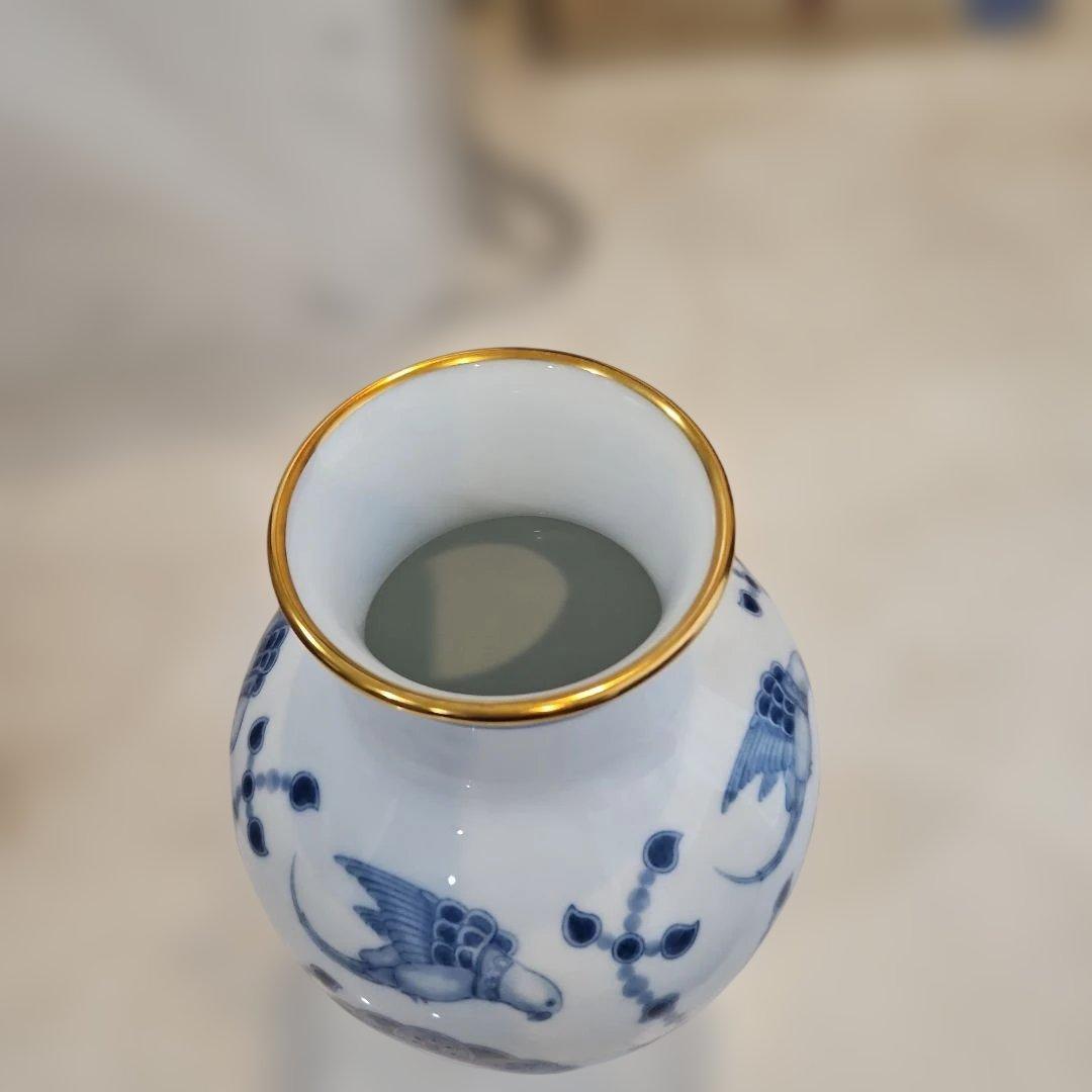 大倉陶器園　青と白の花鳥模様 陶器花瓶 専用箱入り