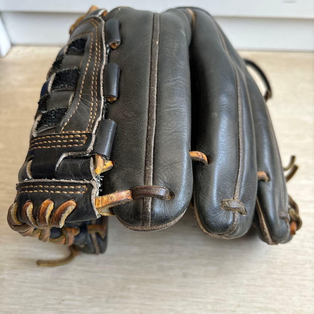 ゼット硬式内野手用グローブ　限定ラベル