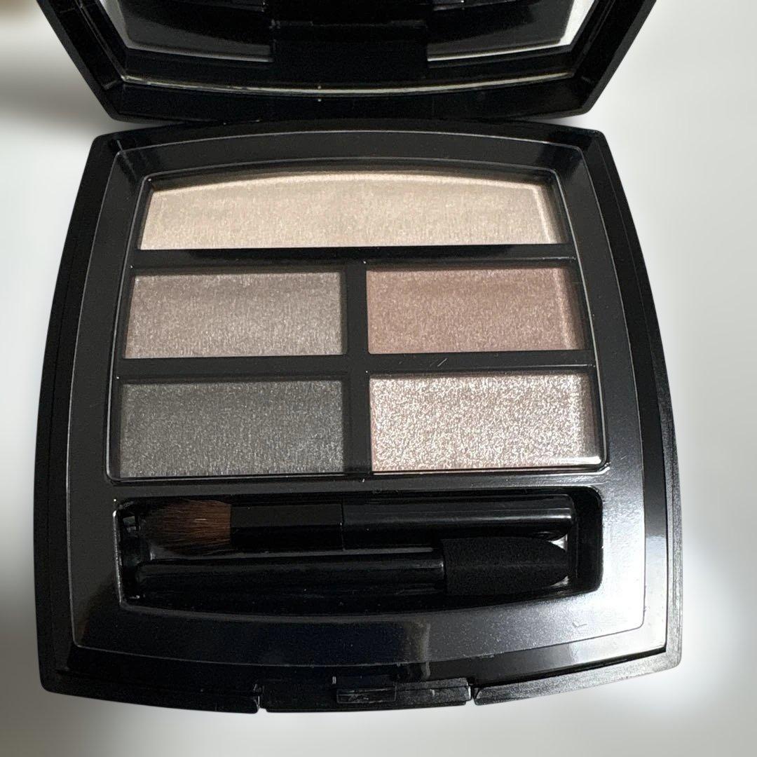 CHANEL LES BEIGES アイシャドウパレット ミディアム