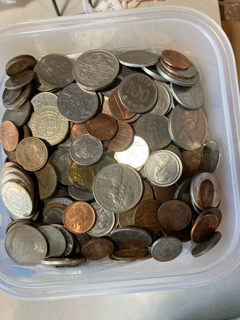 川*堂様 M0127【外国硬貨】約5kg 古銭　硬貨　　メダル　まとめ売り