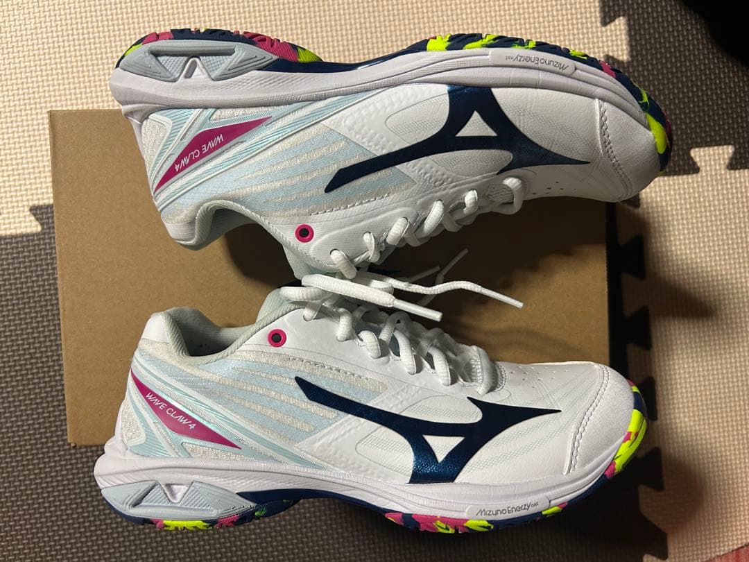 Mizuno Wave Claw 4 ミズノ　ウェーブクロー4 23.5㎝　！