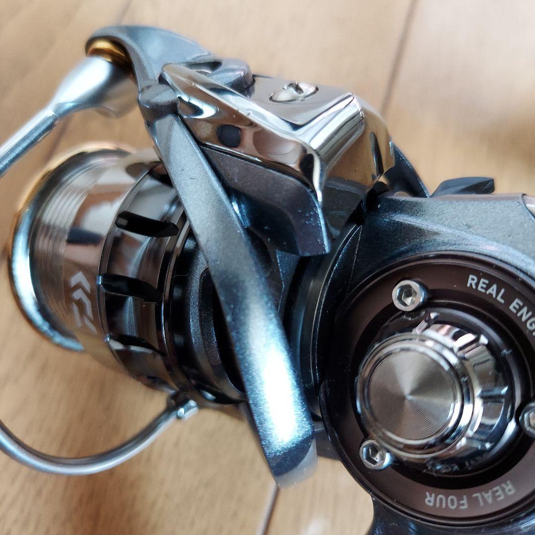 [OH済み]Daiwa 15ルビアス2004 スピニングリール(箱付き)