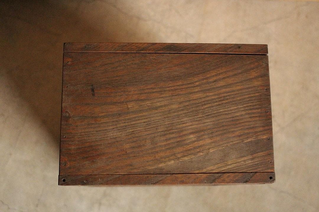 古い小さな木枠の卓上ガラスケース　キッチン収納　収納棚　古道具　古家具