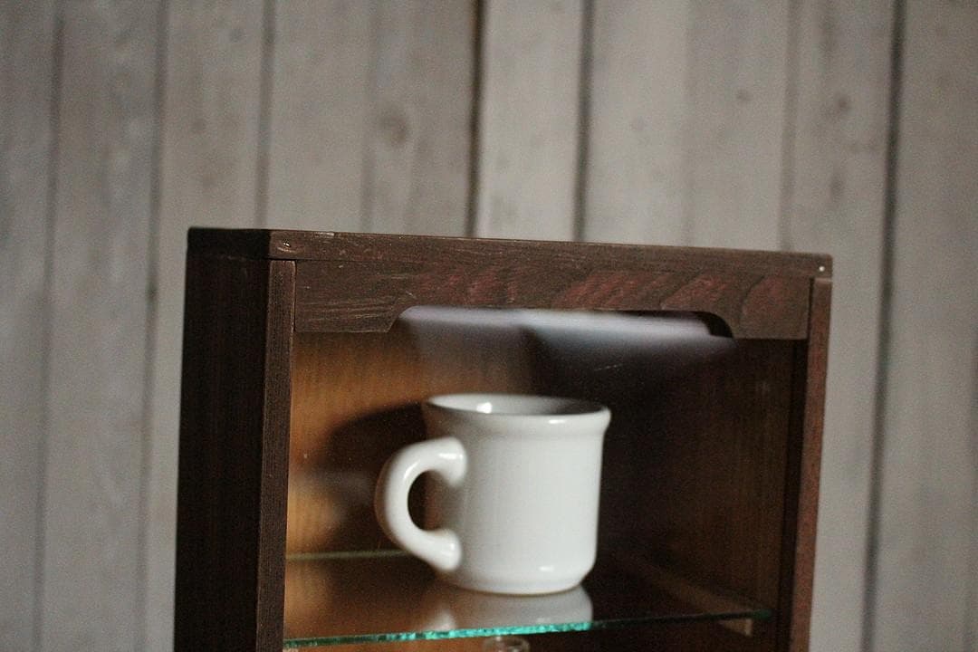 古い小さな木枠の卓上ガラスケース　キッチン収納　収納棚　古道具　古家具