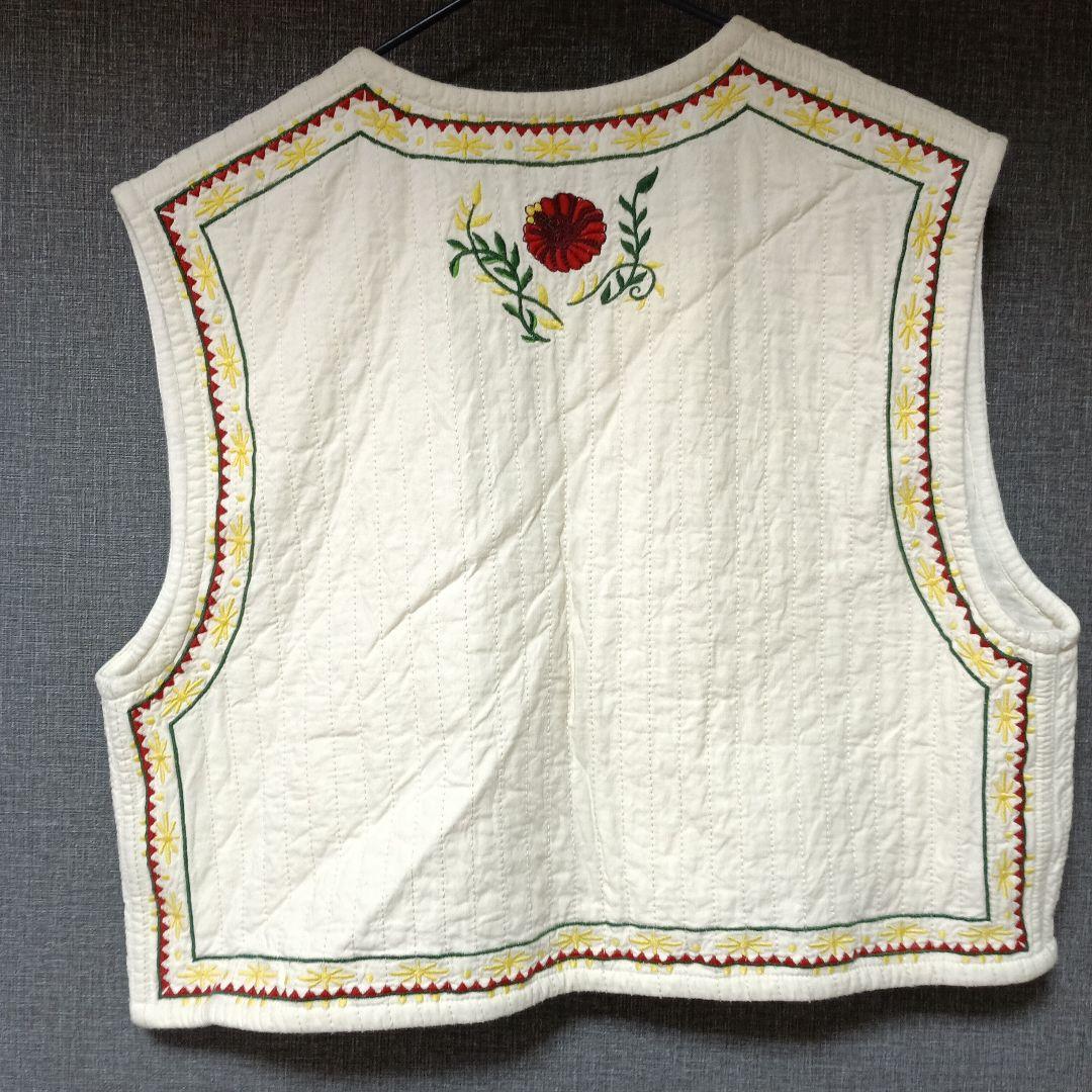 Freada/フリーダ 刺繍　ガーゼキルトベスト