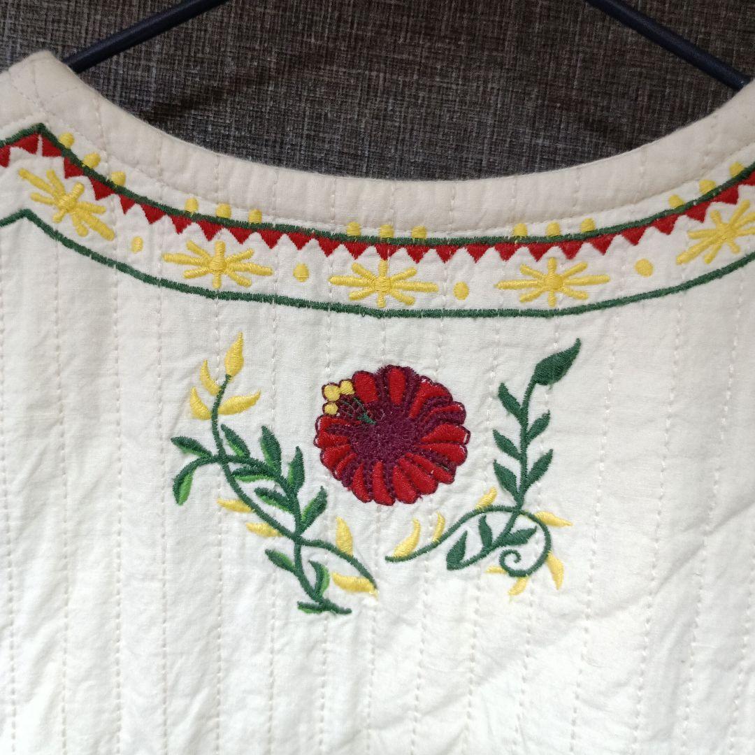Freada/フリーダ 刺繍　ガーゼキルトベスト