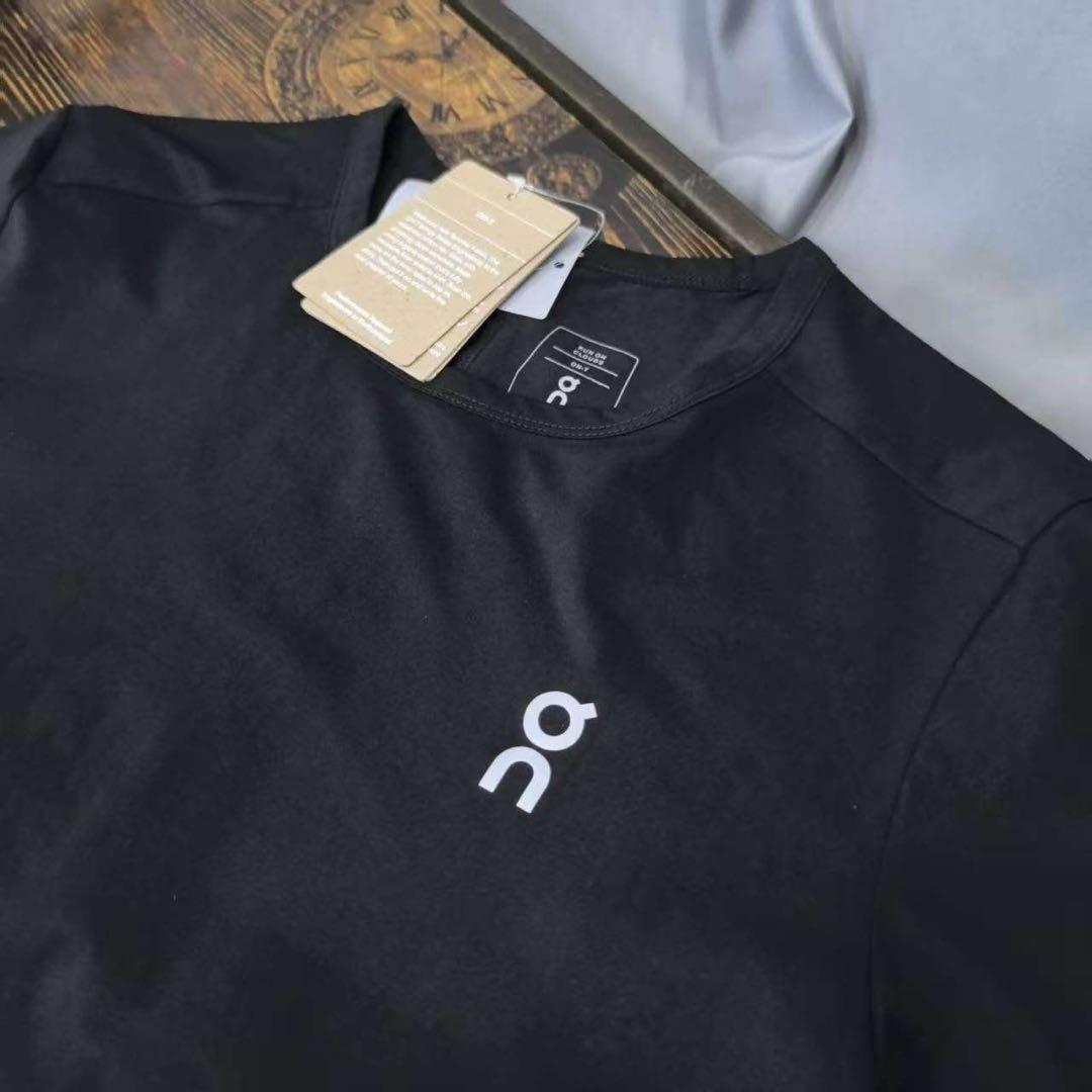Onオン トレーニングウェア ブラック Tシャツ Lサイズ