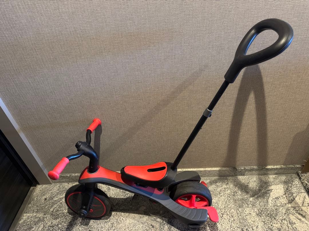 GLOBBER エクスプローラー トライク 4in1 三輪車/レッド