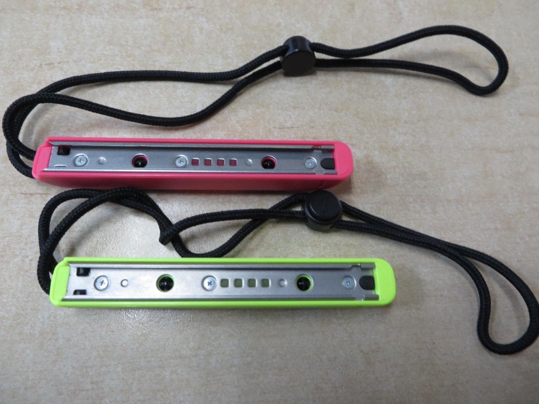 ニンテンドースイッチ本体+ジョイコンストラップ