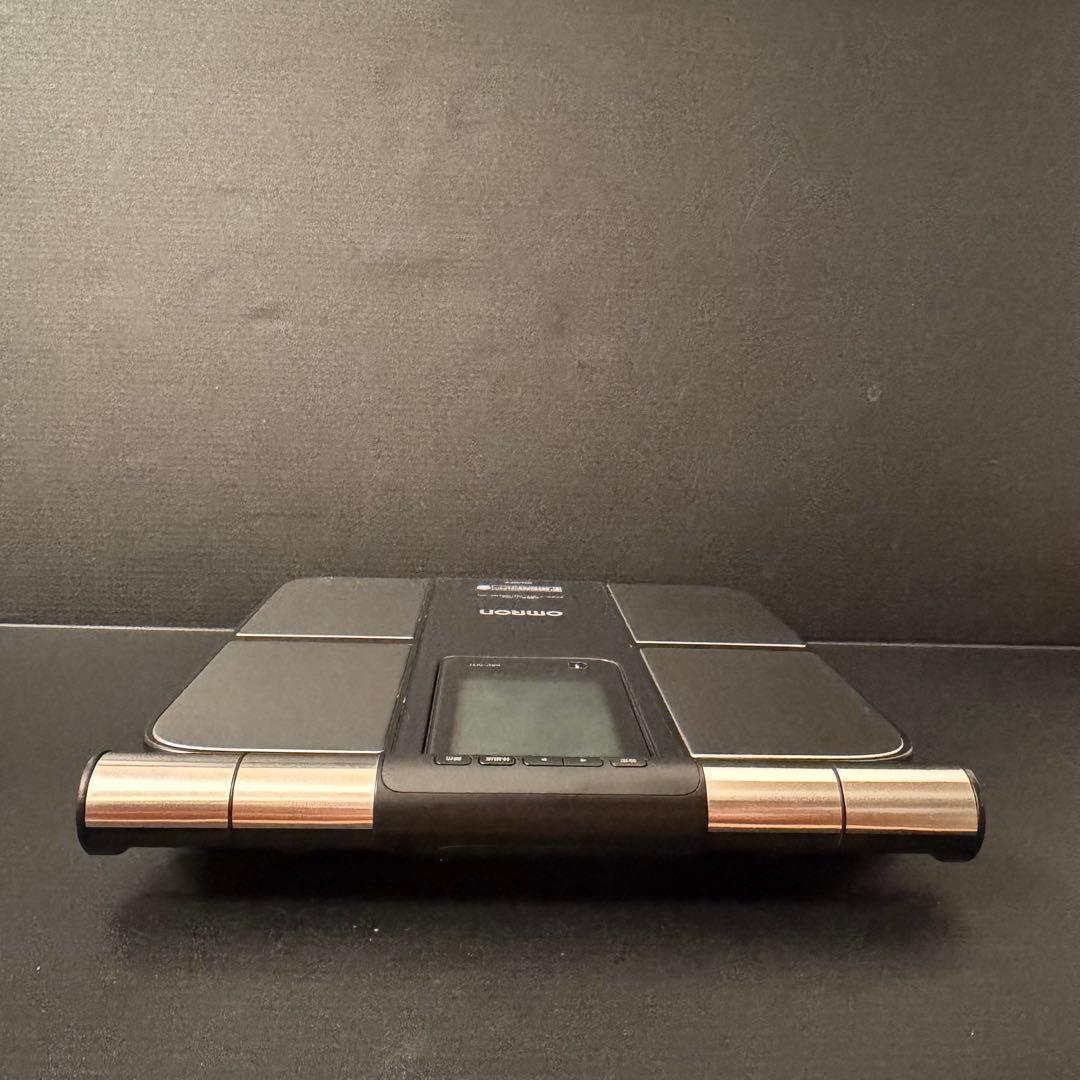 【美品】OMRON KRD-703T カラダスキャン 体組成計