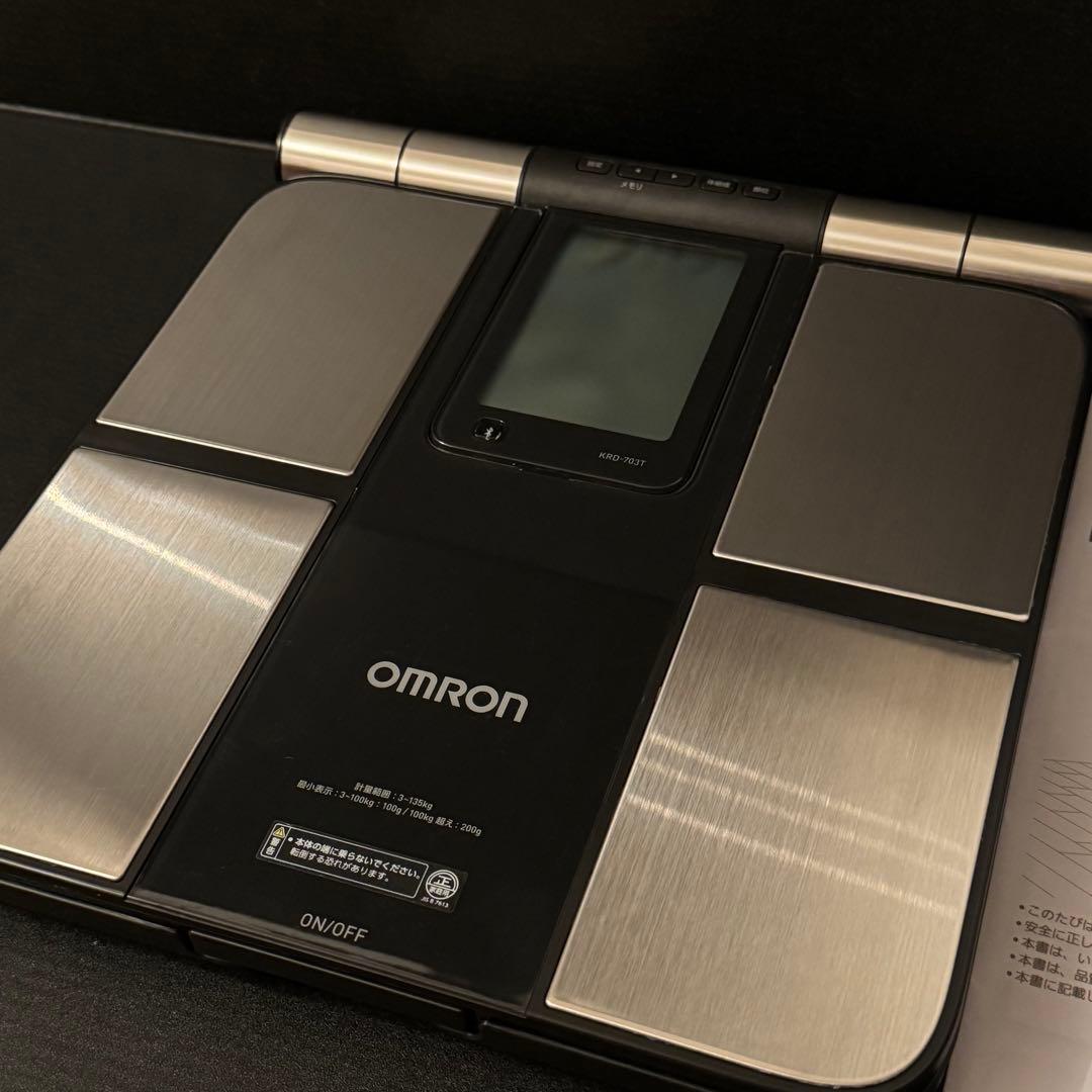 【美品】OMRON KRD-703T カラダスキャン 体組成計
