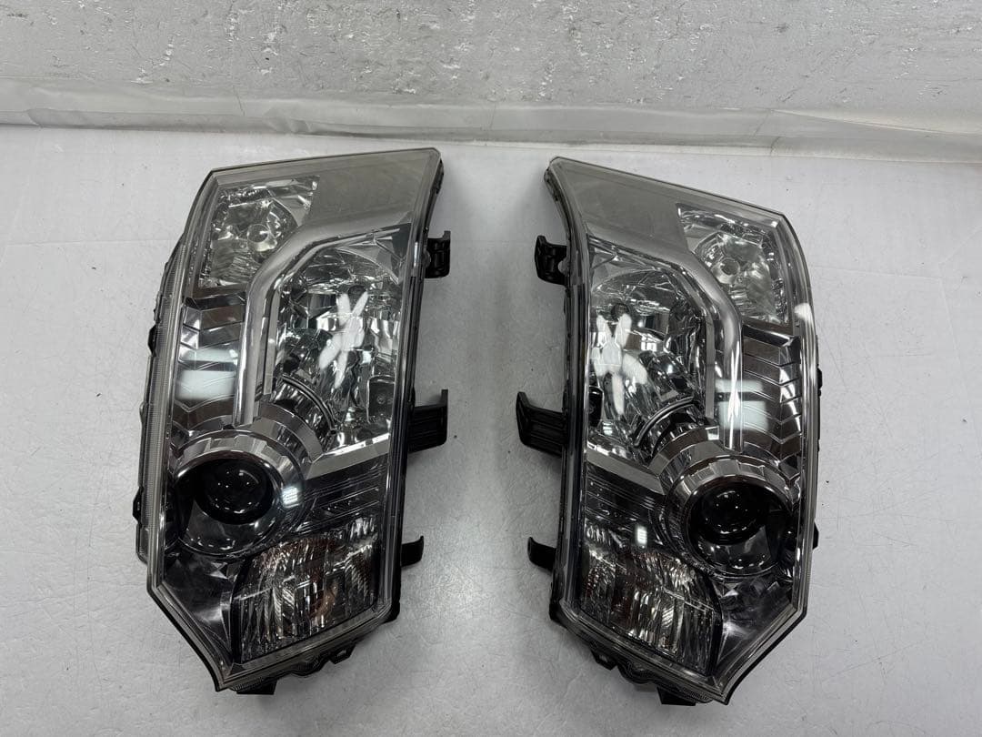 デリカ　D：5　CV5W　ヘッドライト　左右　レベ付　コイト　100-87918