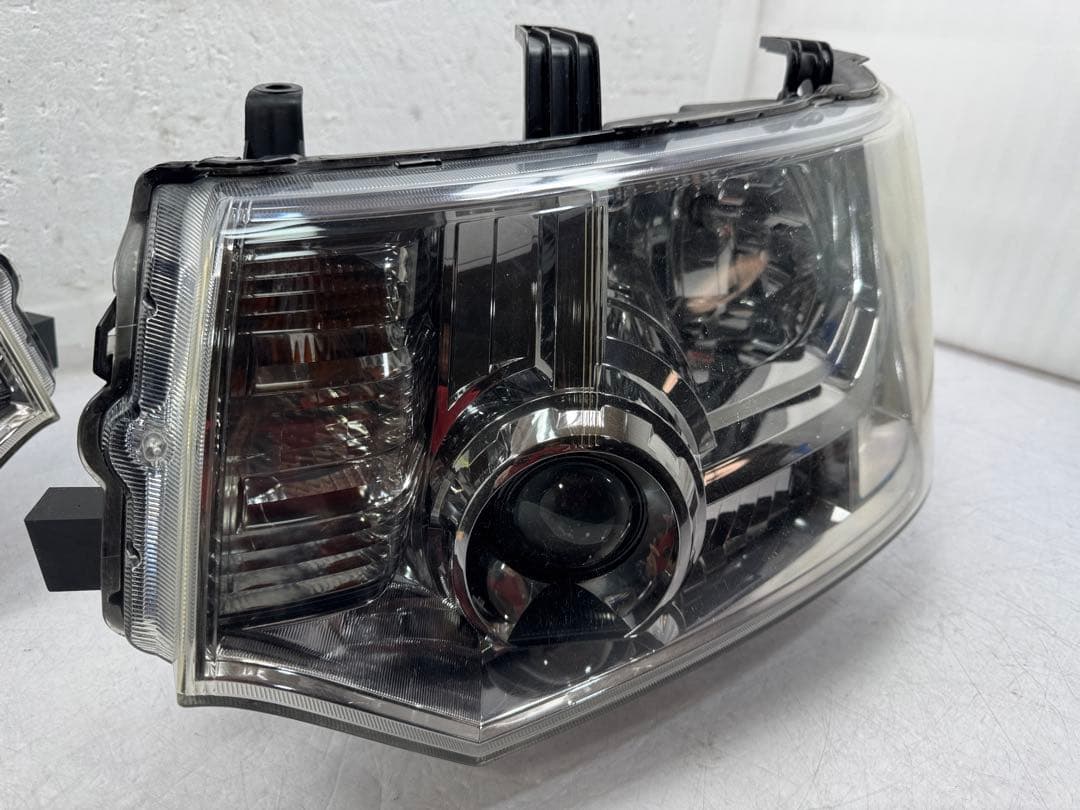 デリカ　D：5　CV5W　ヘッドライト　左右　レベ付　コイト　100-87918
