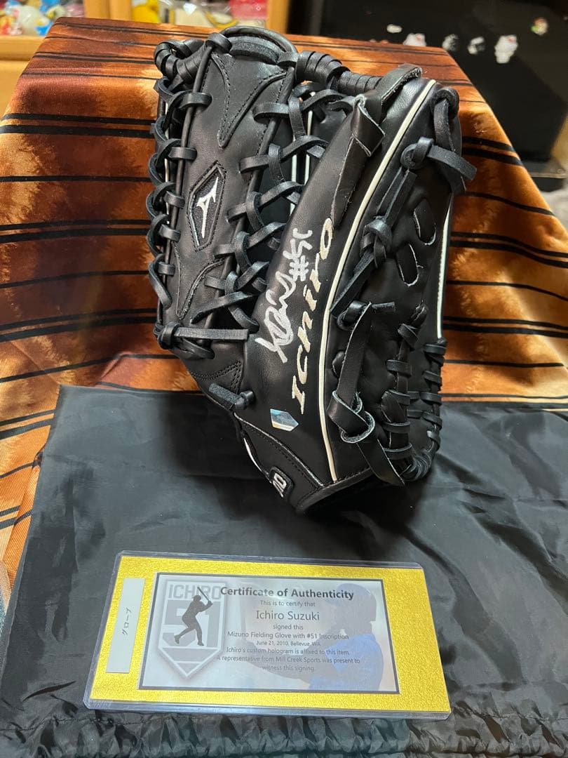 イチロー直筆サイングローブ　限定品　MIZUNO社製　イチローグローブ　グローブ